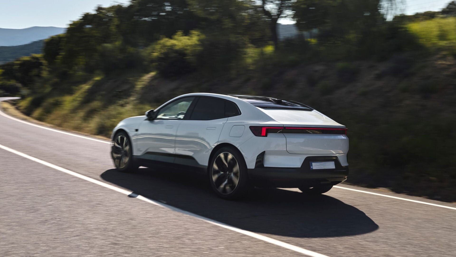 POLESTAR 4 COUPE 200kW 100kWh Long Range Single Motor Plus 5dr Auto